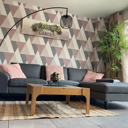 Le Lodges Quievrain Buitenkant foto