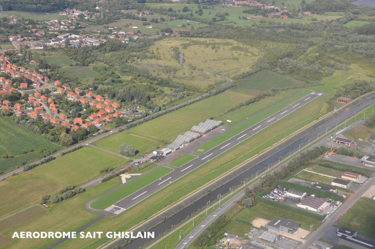 Le Lodges Quievrain Buitenkant foto