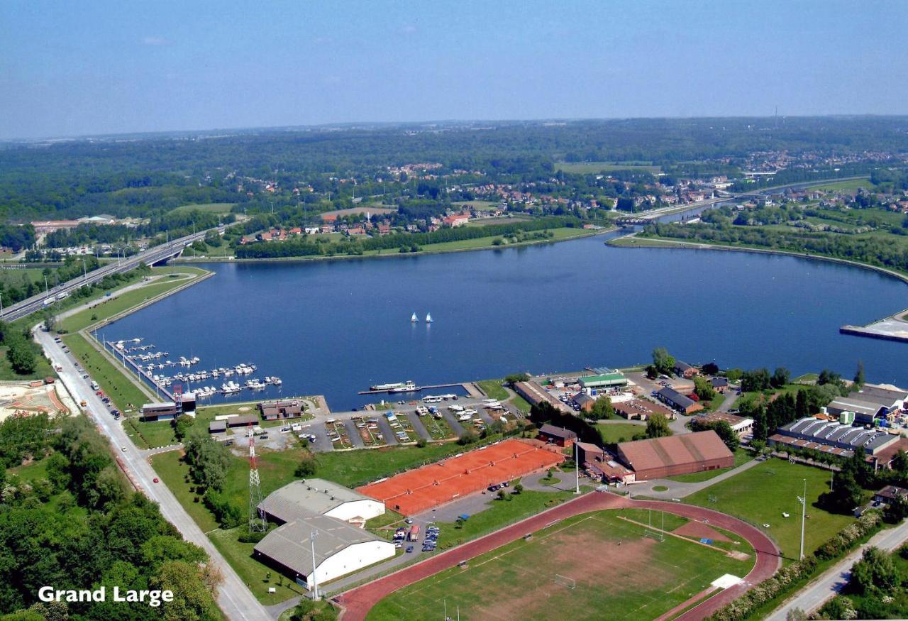 Le Lodges Quievrain Buitenkant foto